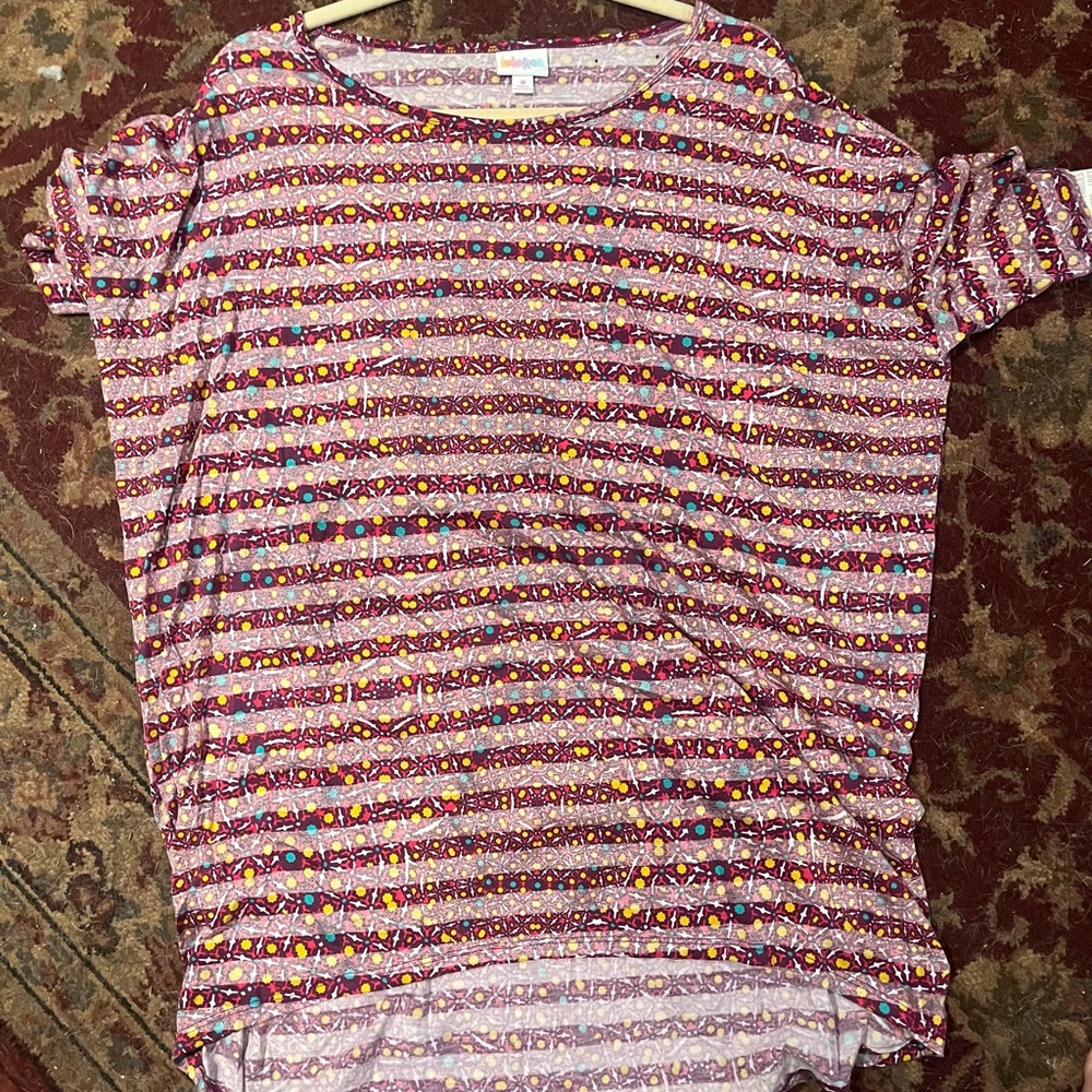 LuLaRoe Patterned Short Sleeve Tunic in Pink and Burgundy Size Medium